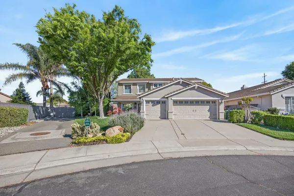$669,900 | 8800 Mannington Street, Elk Grove, CA 95758
