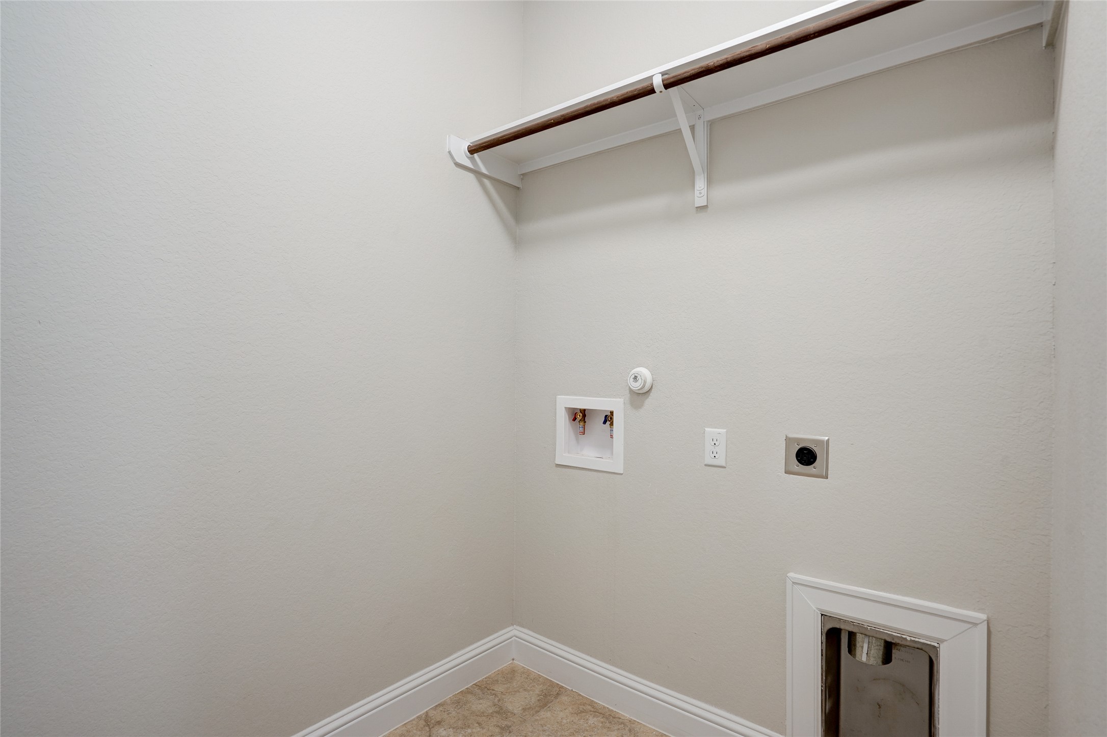 130 Hidden Branch Cove Maxwell, TX 78656 - Photo 15 of 38