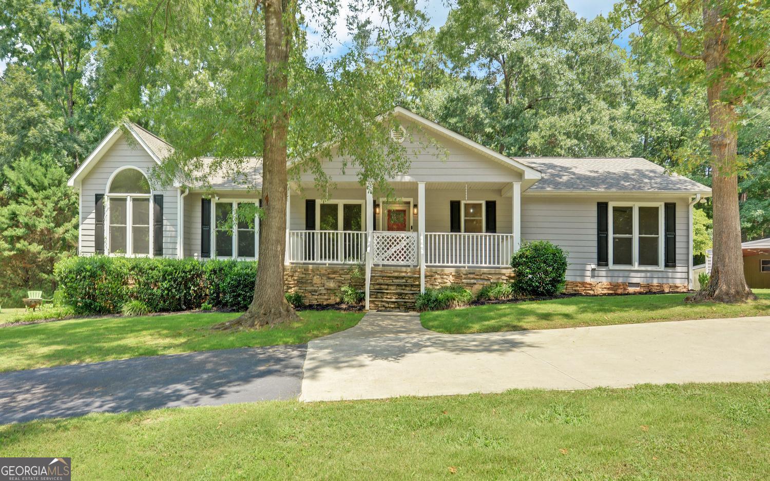 567 Cedar Pond Road Hartwell, GA 30643 - Photo 1 of 48