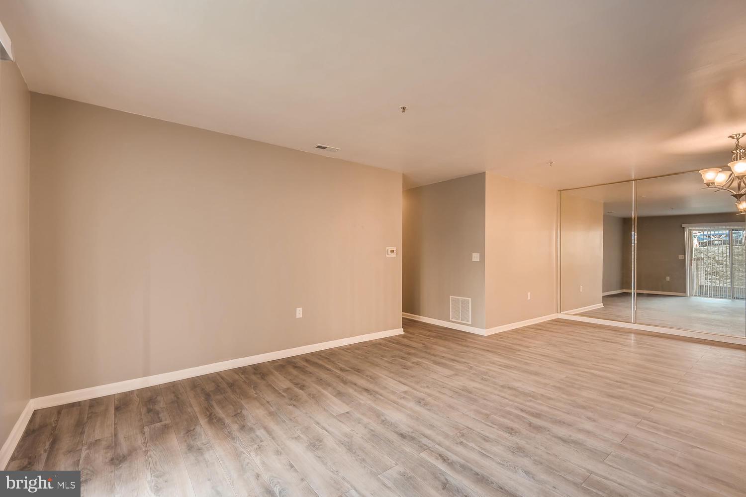 3905 Darleigh Road, Unit B Baltimore, MD 21236 - Photo 13 of 29 Living/dining