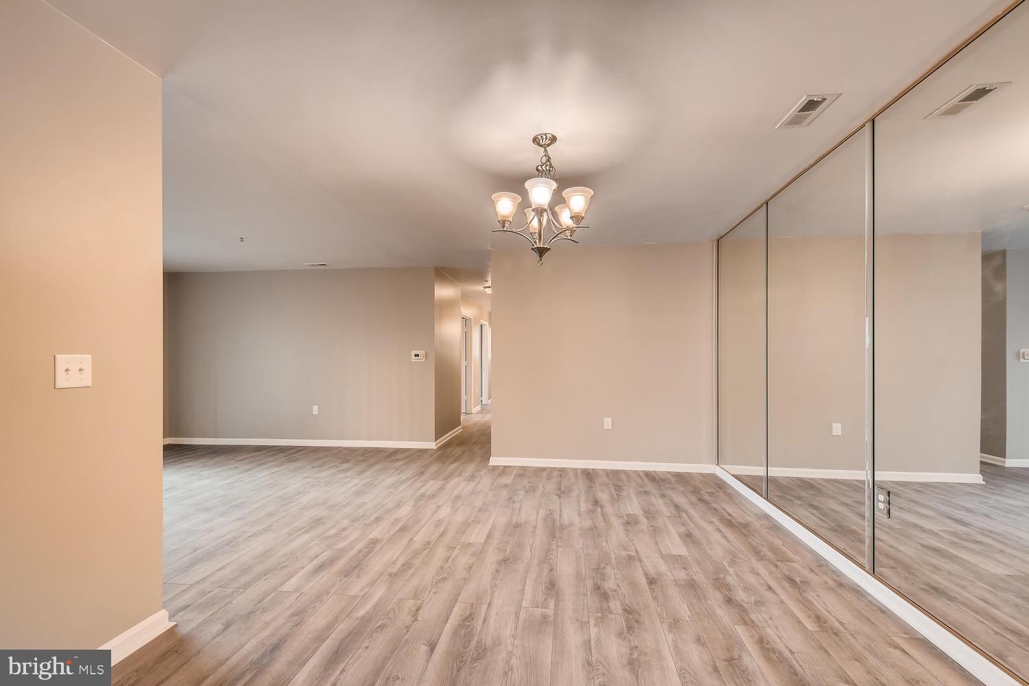 3905 Darleigh Road, Unit B Baltimore, MD 21236 - Photo 14 of 29 Dining