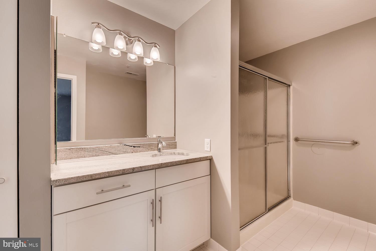 3905 Darleigh Road, Unit B Baltimore, MD 21236 - Photo 19 of 29 Master bath