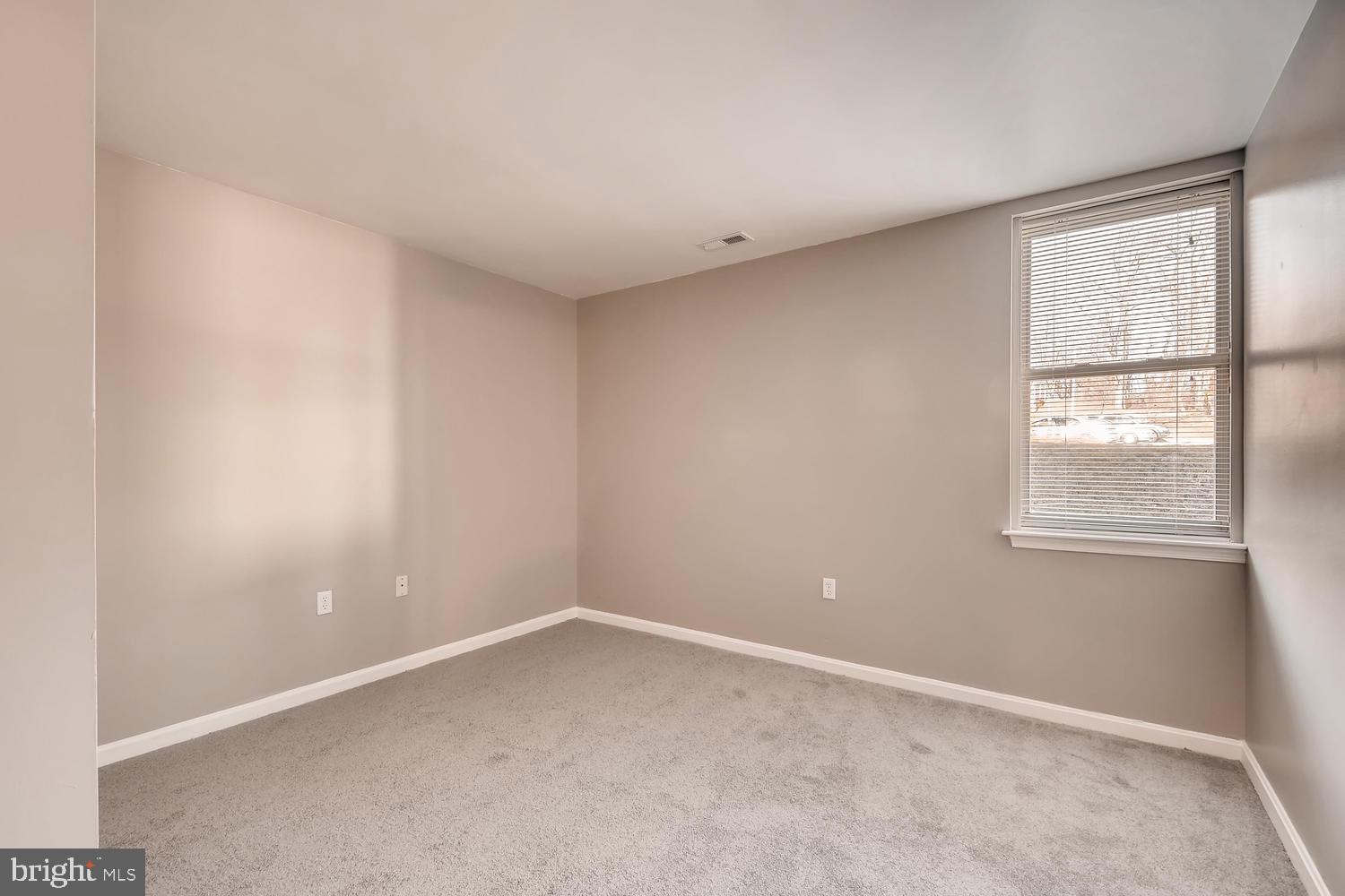 3905 Darleigh Road, Unit B Baltimore, MD 21236 - Photo 22 of 29 2nd bedroom