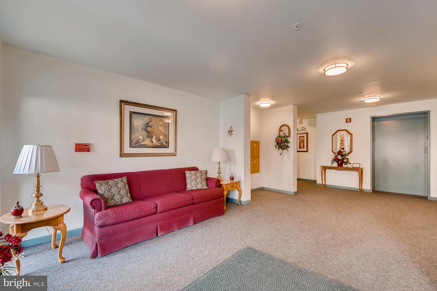 3905 Darleigh Road, Unit B Baltimore, MD 21236 - Photo 6 of 29 Elevator lobby