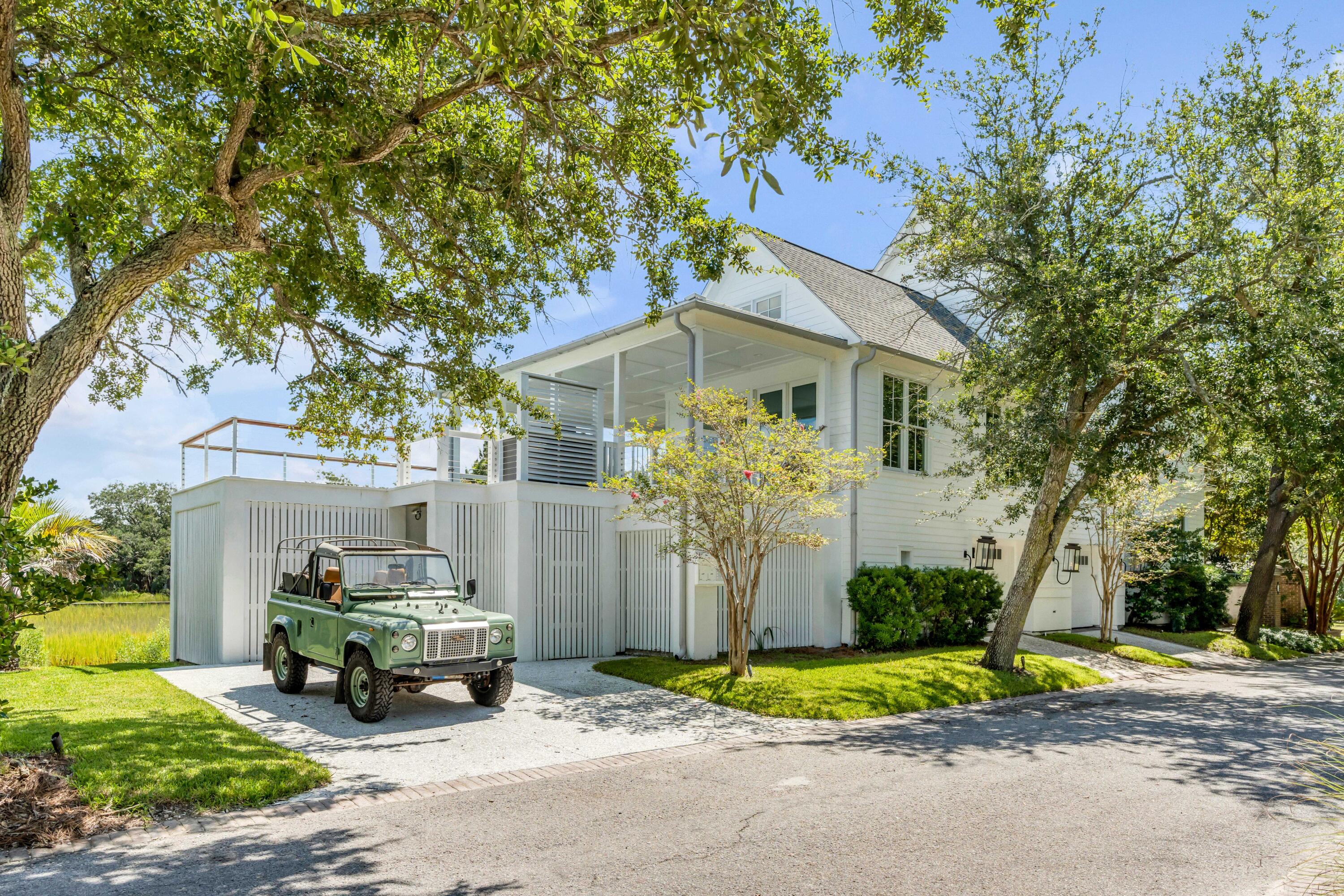 228 Haddrell Street Mount Pleasant, SC 29464 - Photo 5 of 37 228Haddrell_NickCannPhoto-08719