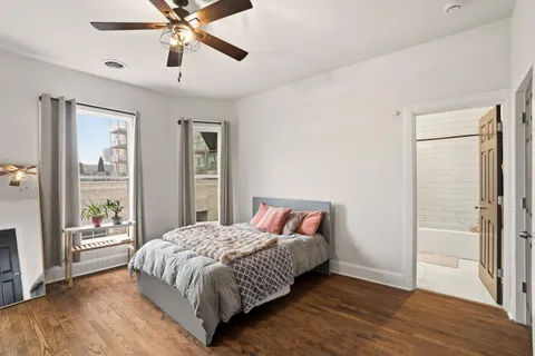 $1,900 | 1119 East Knapp Street, Unit UPPR, Milwaukee, WI 53202