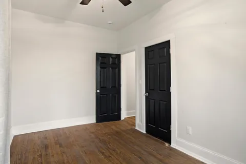 $1,900 | 1119 East Knapp Street, Unit UPPR, Milwaukee, WI 53202