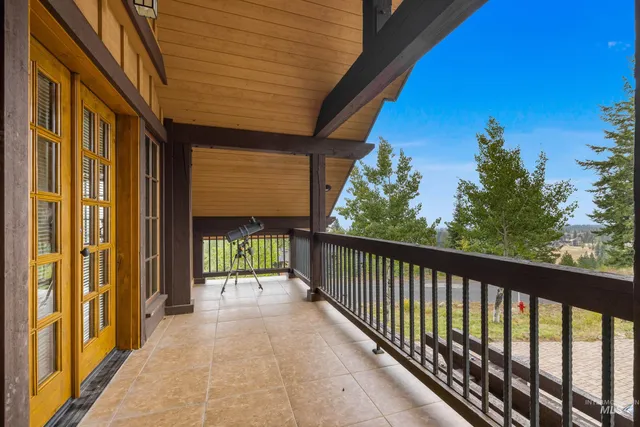 $2,999,900 | 564 White Water Drive, Donnelly, ID 83615