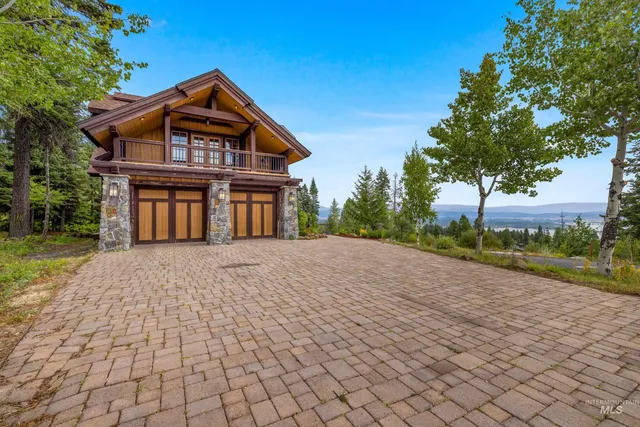 $2,999,900 | 564 White Water Drive, Donnelly, ID 83615