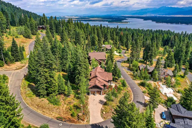 $2,999,900 | 564 White Water Drive, Donnelly, ID 83615