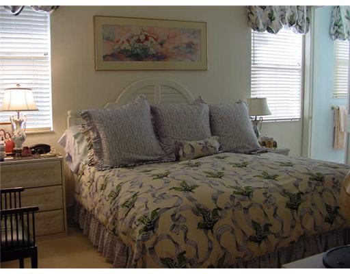 4065 Avalon Pointe Drive Boca Raton, FL 33496 - Photo 11 of 16 Bedroom 2