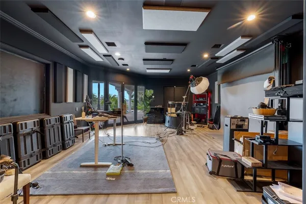 $4,899,000 | 5633 Newcastle Lane, Calabasas, CA 91302
