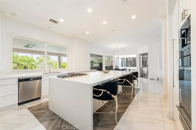 $4,949,000 | 5633 Newcastle Lane, Calabasas, CA 91302