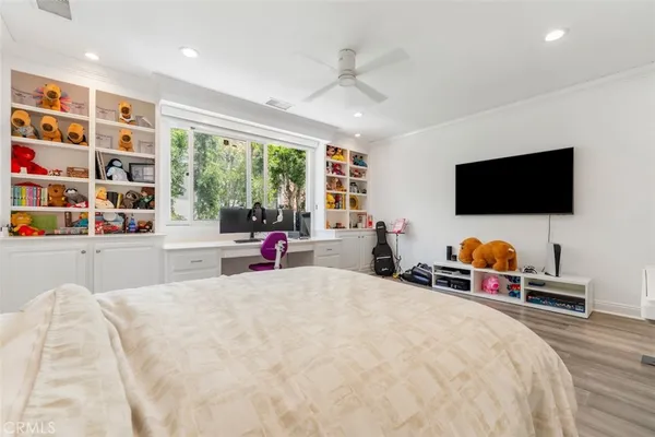 $4,899,000 | 5633 Newcastle Lane, Calabasas, CA 91302