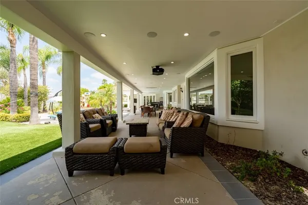 $4,899,000 | 5633 Newcastle Lane, Calabasas, CA 91302