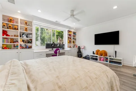 $4,899,000 | 5633 Newcastle Lane, Calabasas, CA 91302