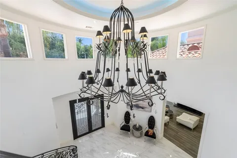 $4,899,000 | 5633 Newcastle Lane, Calabasas, CA 91302