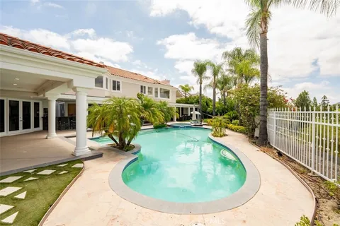 $4,899,000 | 5633 Newcastle Lane, Calabasas, CA 91302