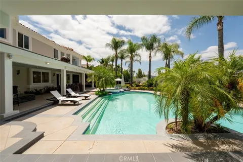 $4,899,000 | 5633 Newcastle Lane, Calabasas, CA 91302