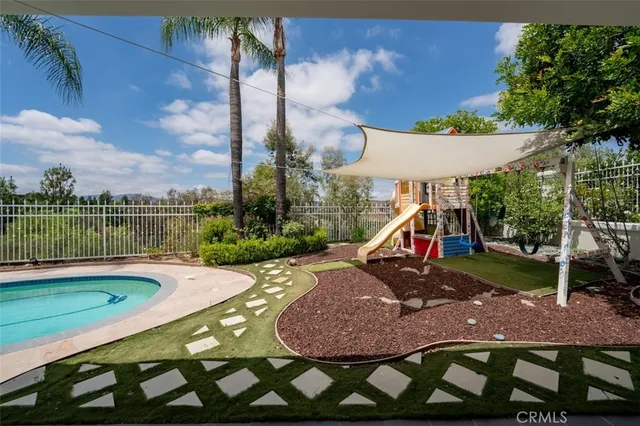 $4,899,000 | 5633 Newcastle Lane, Calabasas, CA 91302