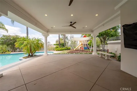$4,899,000 | 5633 Newcastle Lane, Calabasas, CA 91302