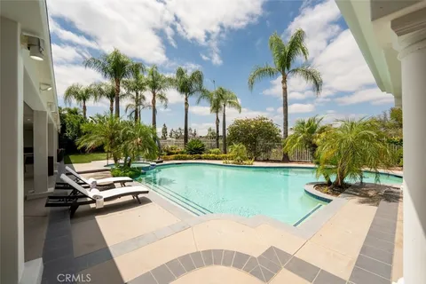 $4,899,000 | 5633 Newcastle Lane, Calabasas, CA 91302