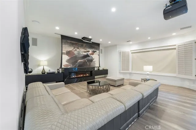 $4,899,000 | 5633 Newcastle Lane, Calabasas, CA 91302