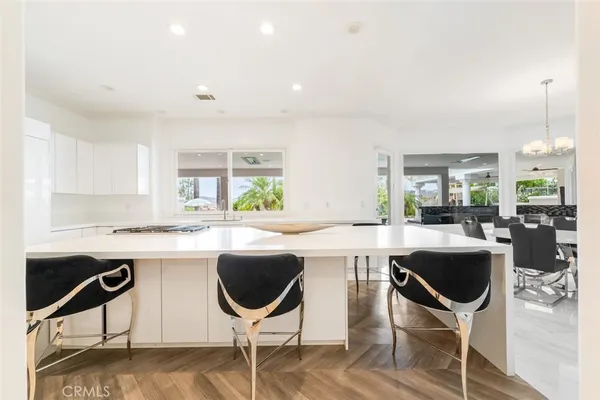 $4,899,000 | 5633 Newcastle Lane, Calabasas, CA 91302