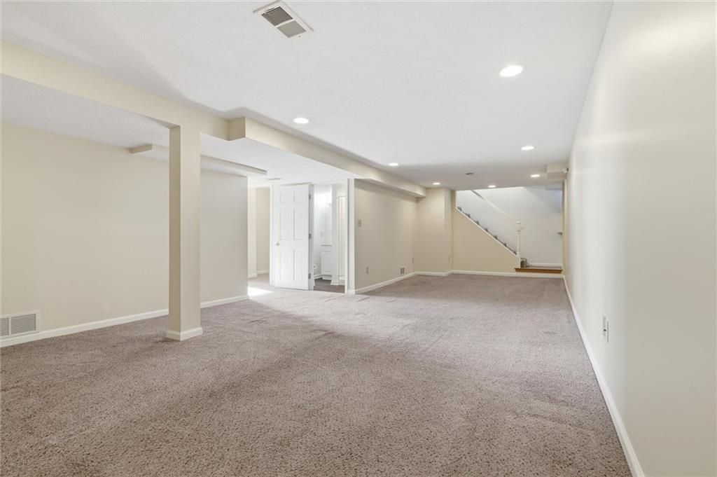 41 R Kenridge Drive McKees Rocks, PA 15136 - Photo 27 of 48 Gallery Image 27