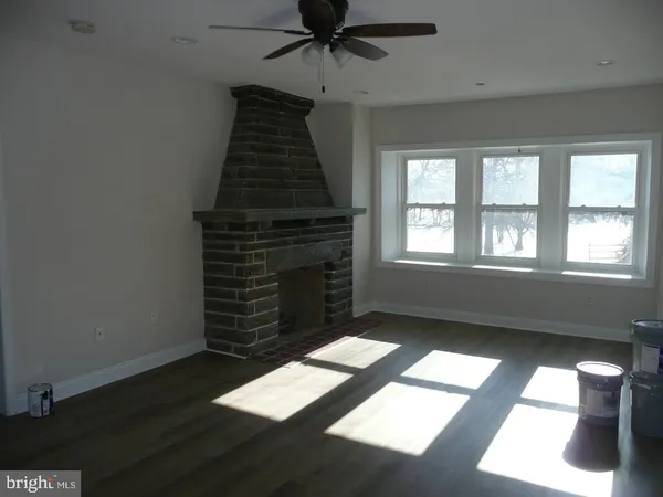 $2,750 | 536 Easton Road, Unit 2, Horsham, PA 19044