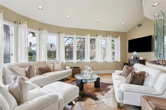 $649,000 | 53 Hermitage Drive, Marrero, LA 70072