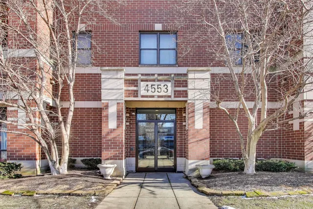 $3,400 | 4553 North Magnolia Avenue, Unit 504, Chicago, IL 60640