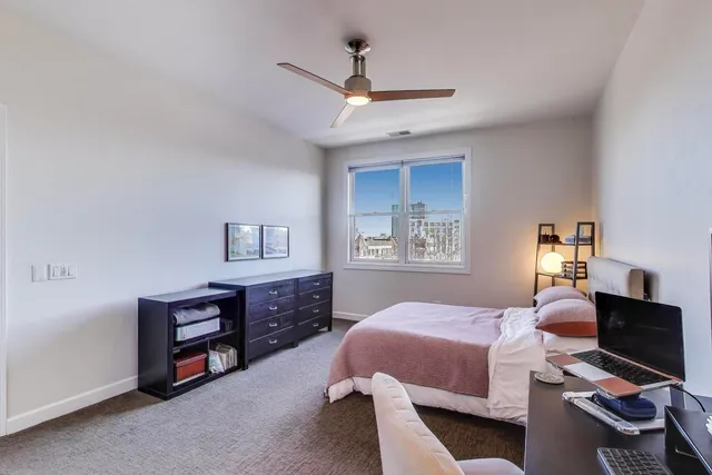 $3,400 | 4553 North Magnolia Avenue, Unit 504, Chicago, IL 60640