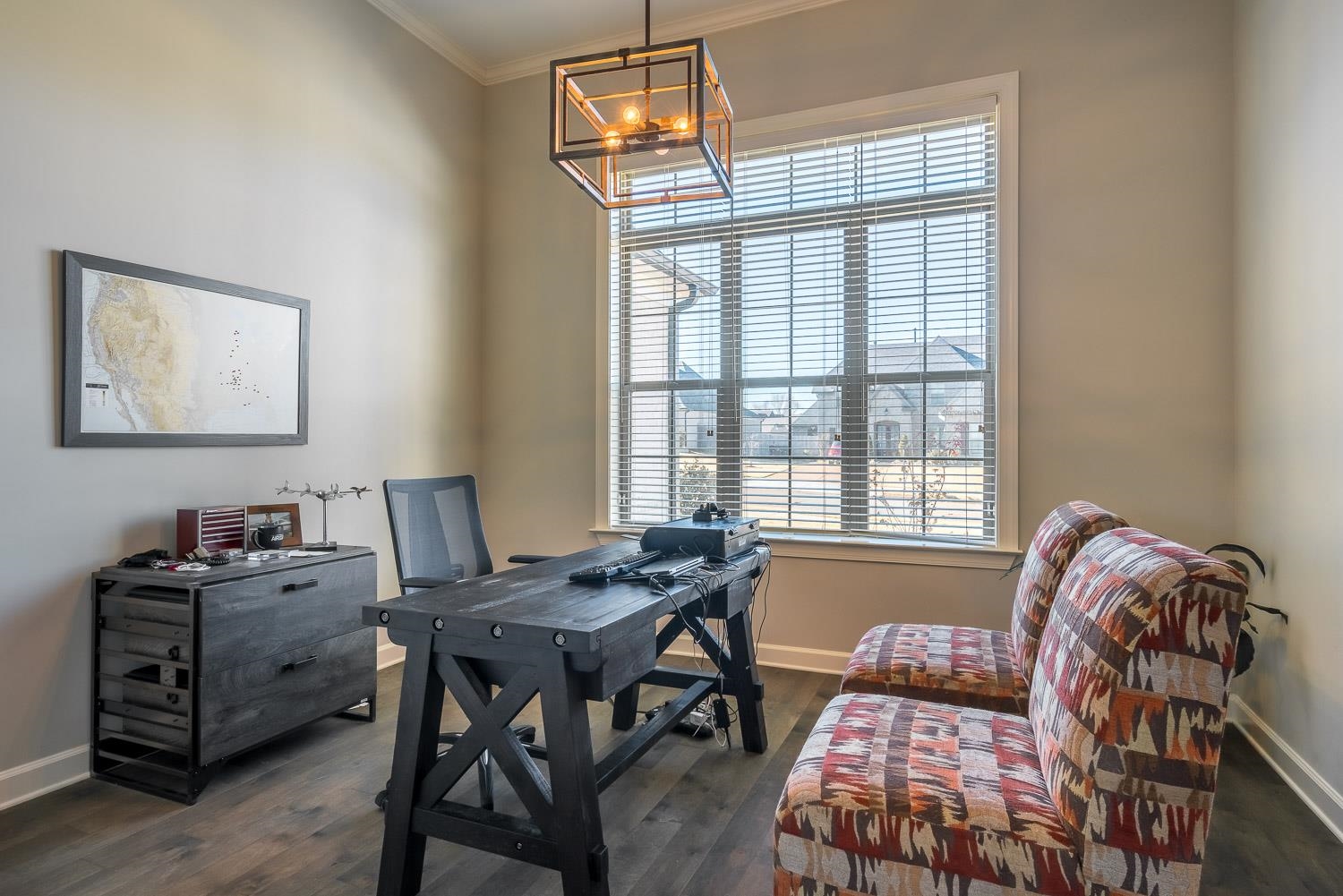 1280 Mountain Side Drive Collierville, TN 38017 - Photo 8 of 25 a livingroom with workspace and a window