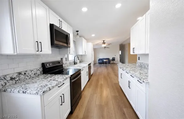 $330,000 | 202 Tres Lobos Avenue, Overton, NV 89040