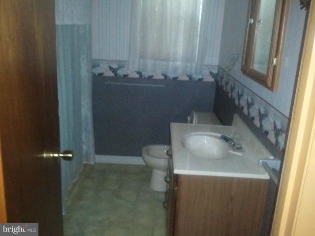 3 Richmond Road Front Royal, VA 22630 - Photo 12 of 17 Bath