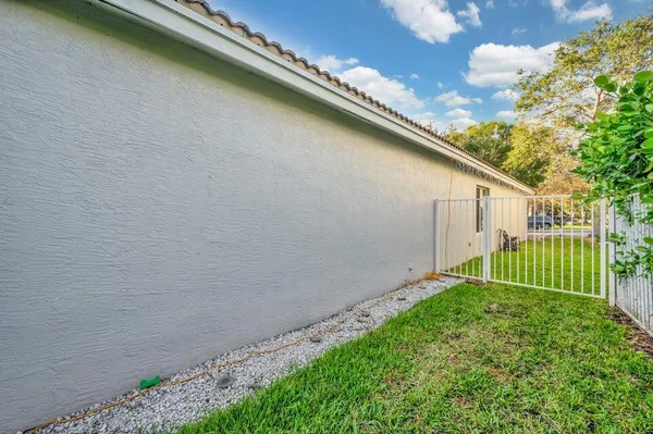 $465,000 | 4856 Southeast Duval Drive, Stuart, FL 34997