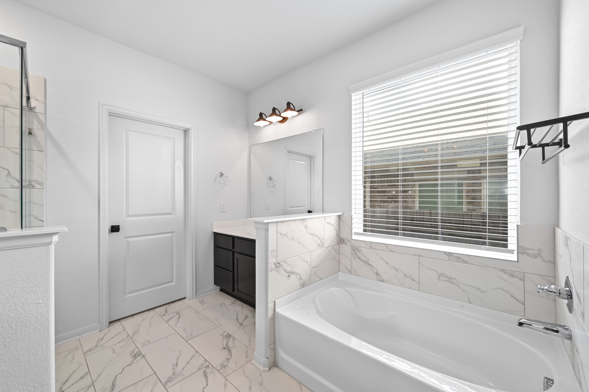 1022 Cherrystone Loop Buda, TX 78610 - Photo 17 of 31