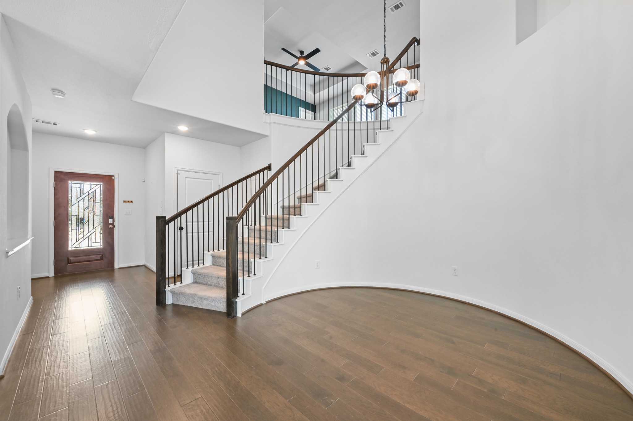 1022 Cherrystone Loop Buda, TX 78610 - Photo 5 of 31