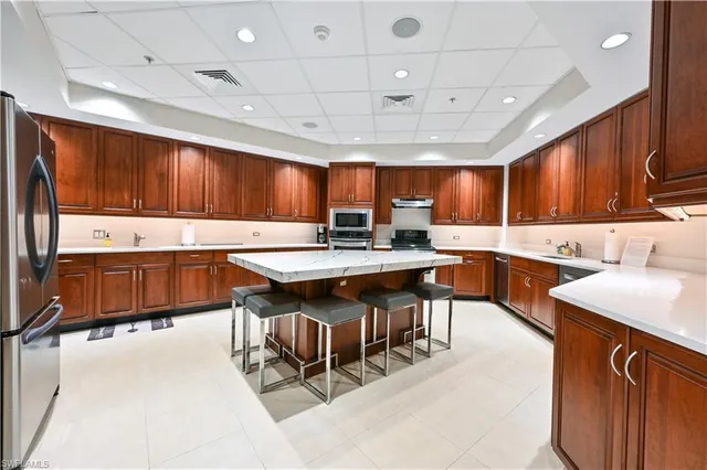 $15,000 | 4551 Gulf Shore Boulevard North, Unit 804, Naples, FL 34103