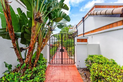 $749,000 | 6514 Via Rosa, Boca Raton, FL 33433