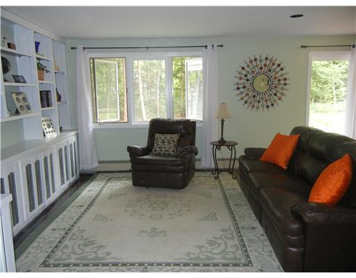 17 Timberhill Road Windham, ME 04062 - Photo 9 of 20 Den/Family/Great Room. Huge Family...