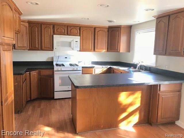 25597 Middlebelt Road Farmington Hills, MI 48336 - Photo 21 of 33