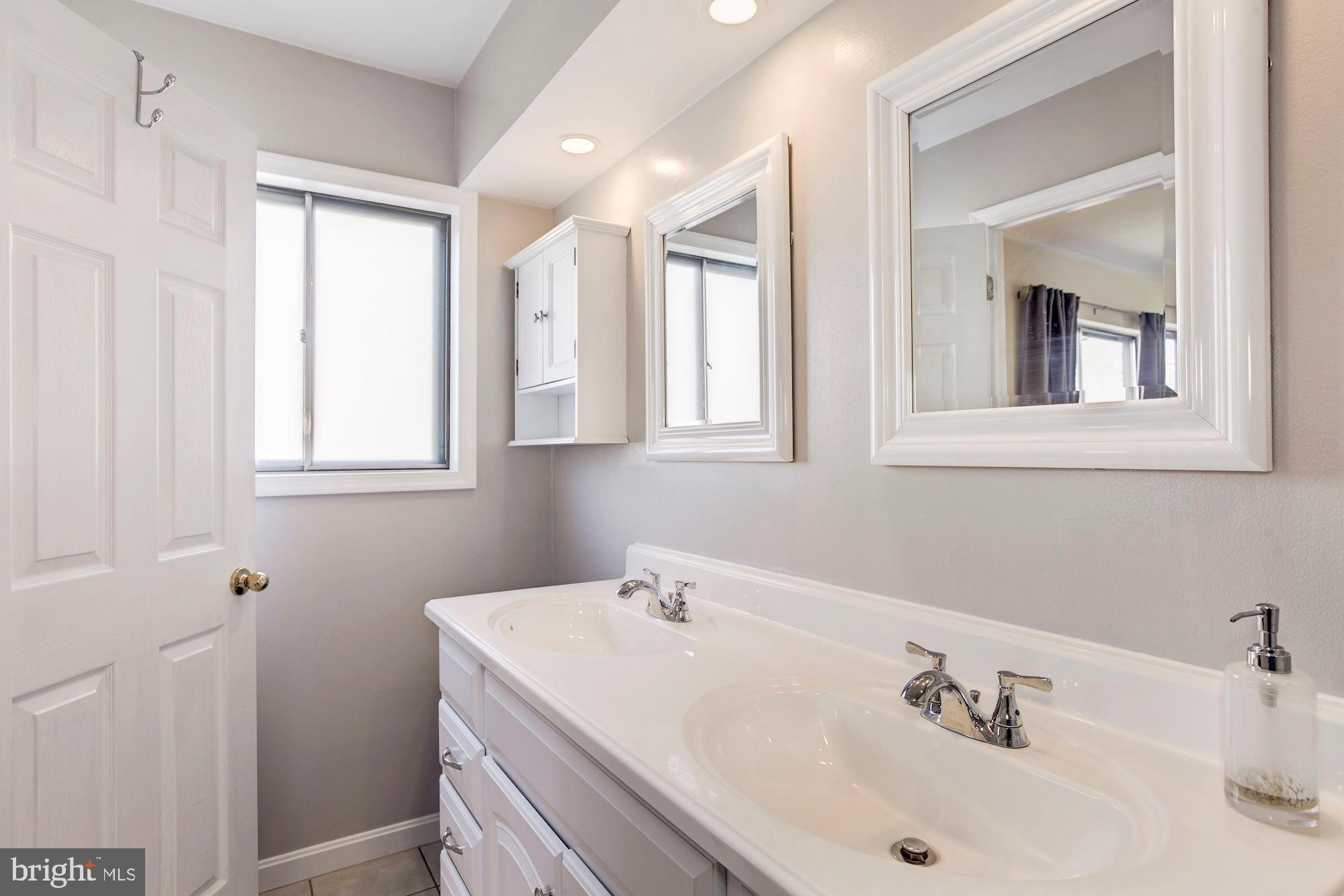 717 Carter Road Rockville, MD 20852 - Photo 13 of 26 Master Bath