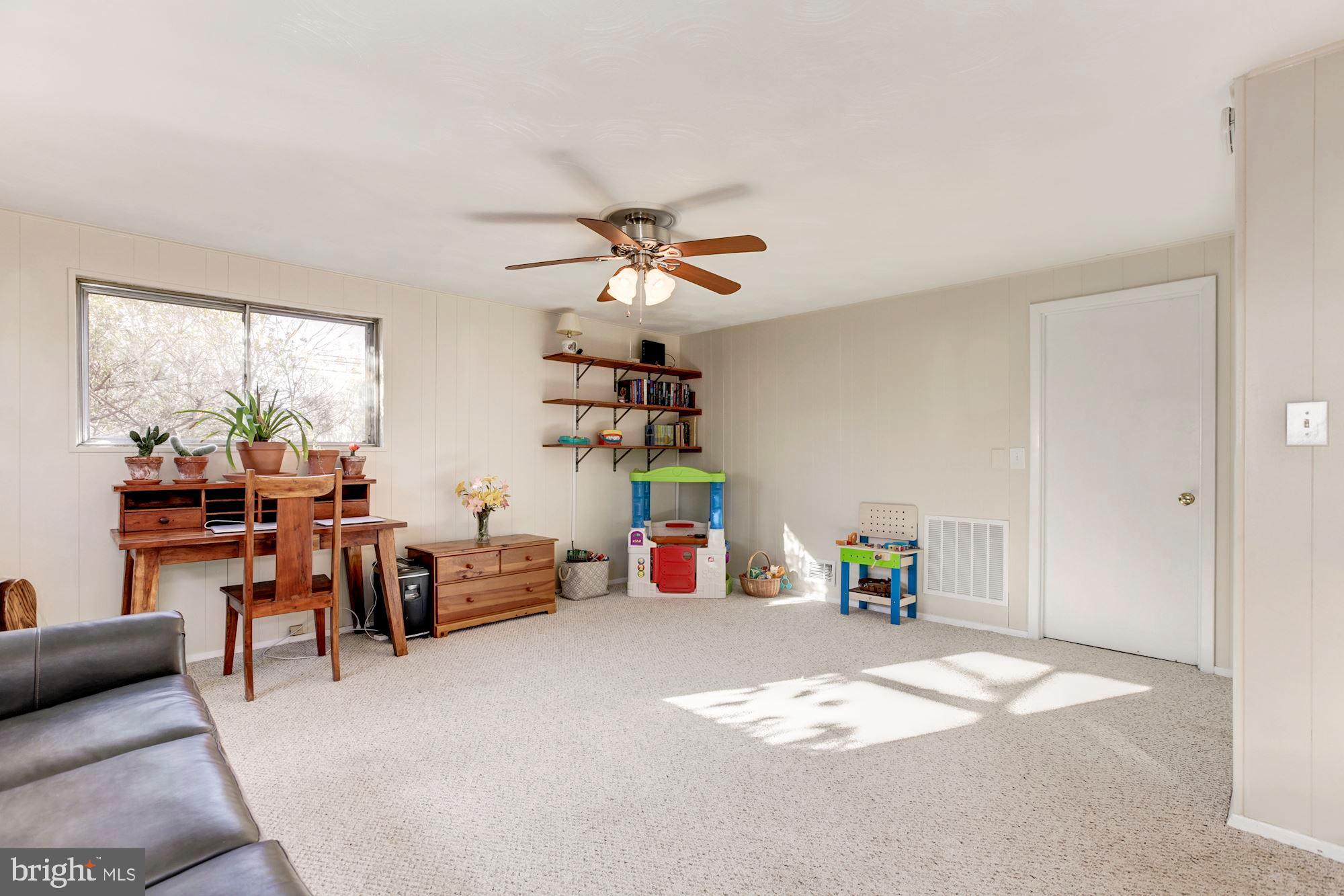 717 Carter Road Rockville, MD 20852 - Photo 17 of 26 Family Room: ready for playtime
