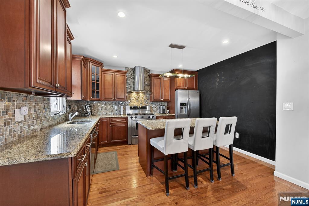 520 Prospect Place Lyndhurst, NJ 07071 - Photo 3 of 34