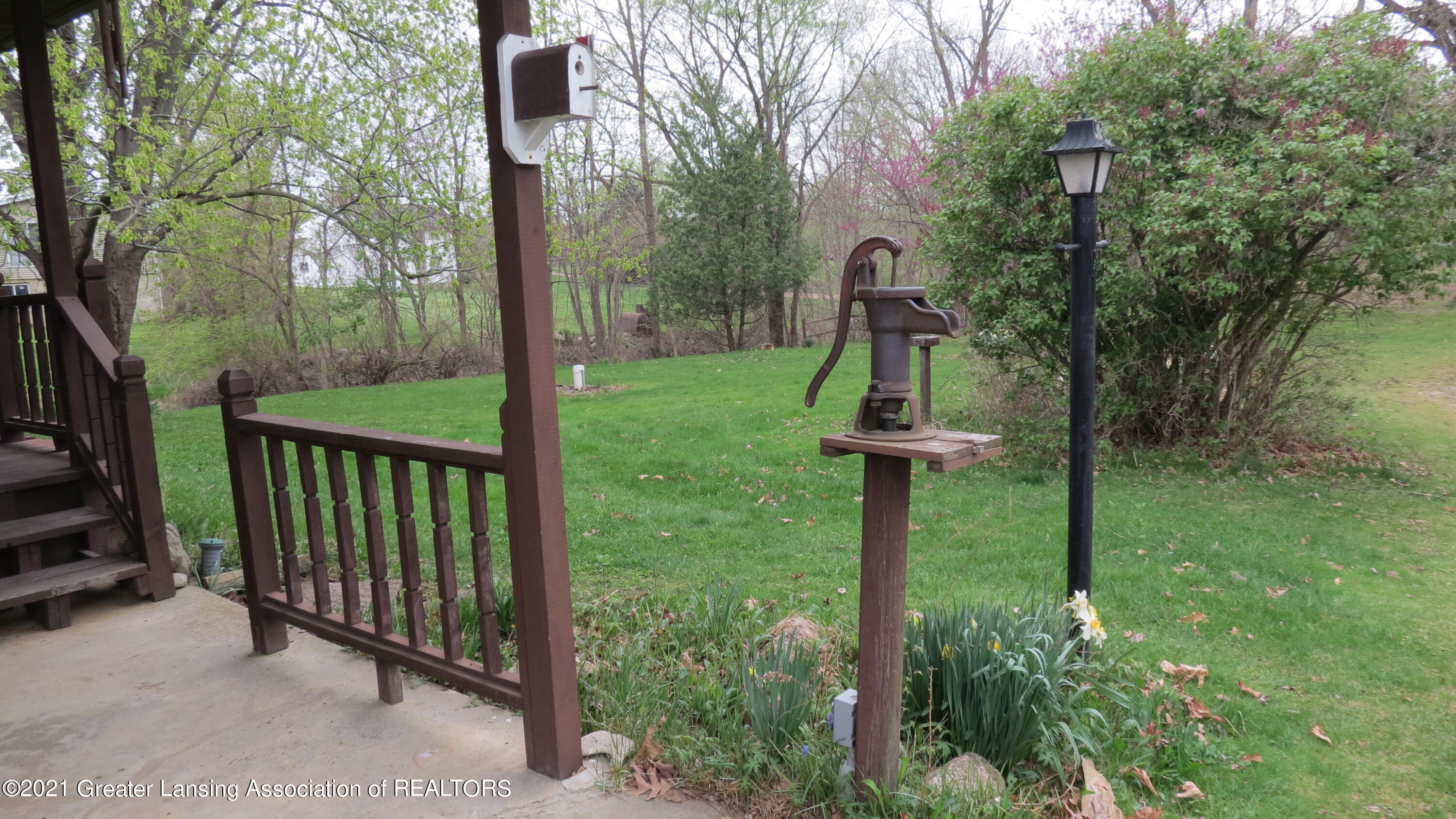 6734 North Maple River Road Elsie, MI 48831 - Photo 6 of 55 5-1 by front porch (2)