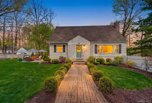 $685,000 | 2828 Kent Lane, Yorktown Heights, NY 10598