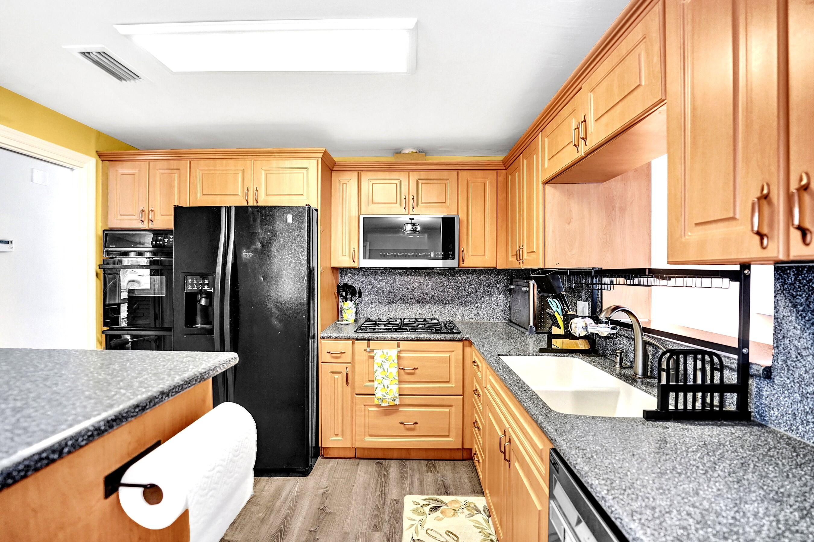 1341 North 30th Road Hollywood, FL 33021 - Photo 16 of 61 DSC08327