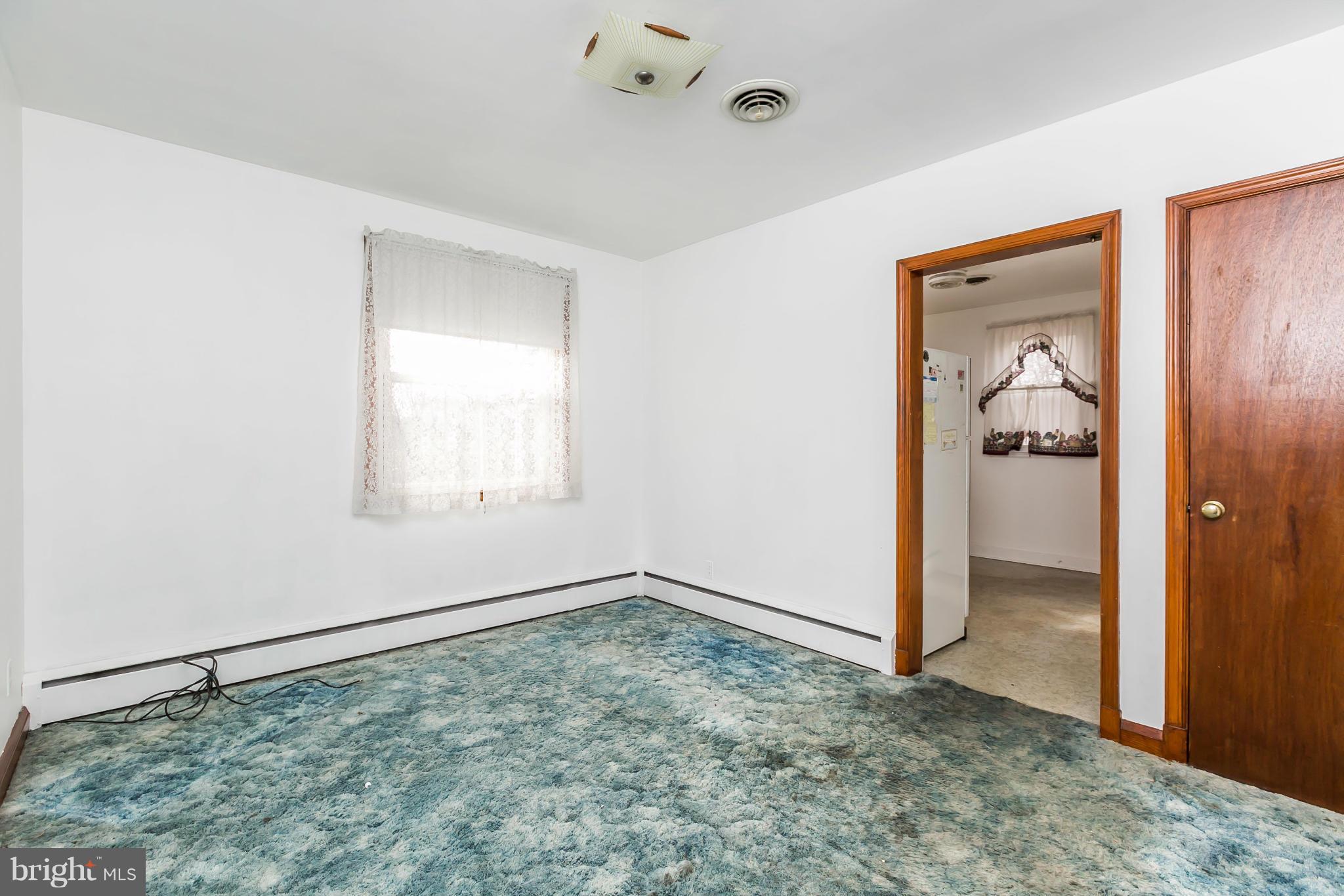 1735 Hilyard Road Baltimore, MD 21234 - Photo 6 of 25 Dining Room